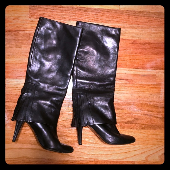 Heeled black leather boots - Picture 1 of 3